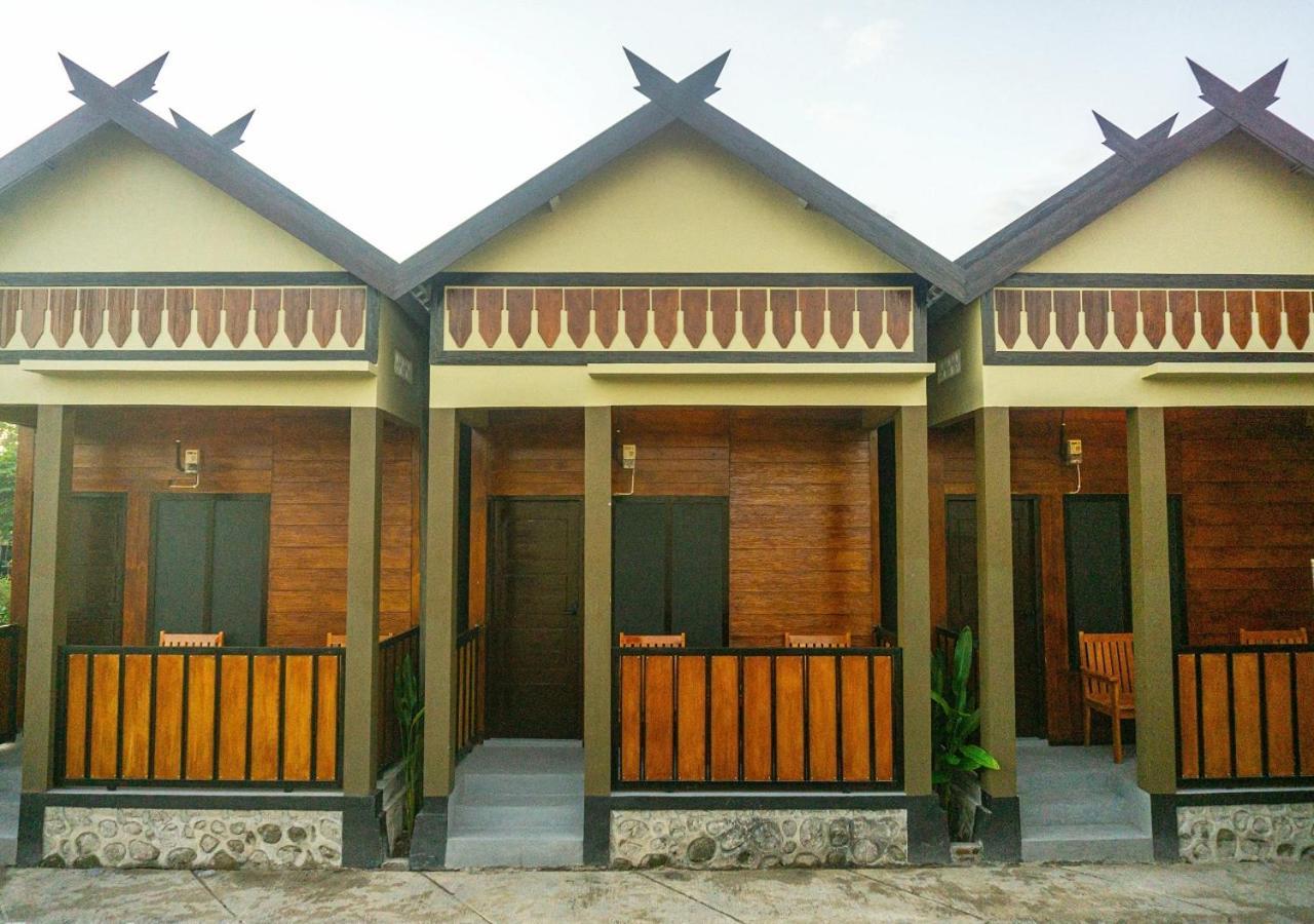 Grand Khalifah Guesthouse Sumbawa Eksteriør bilde