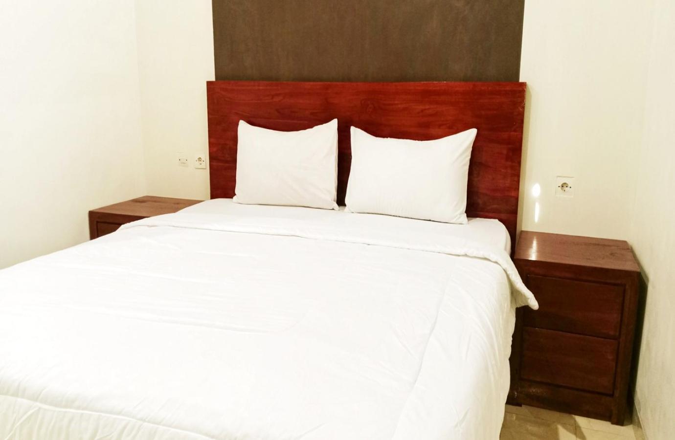 Grand Khalifah Guesthouse Sumbawa Eksteriør bilde